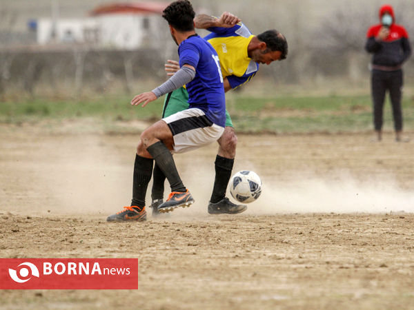 مسابقات فوتبال در روستا