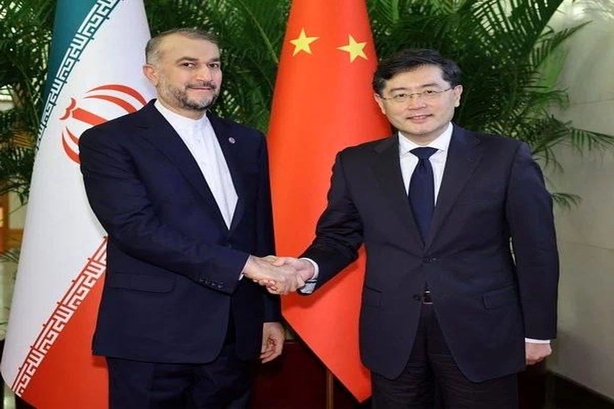 توافق وزرای خارجه ایران و چین برای حل مشکلات منطقه‌ای