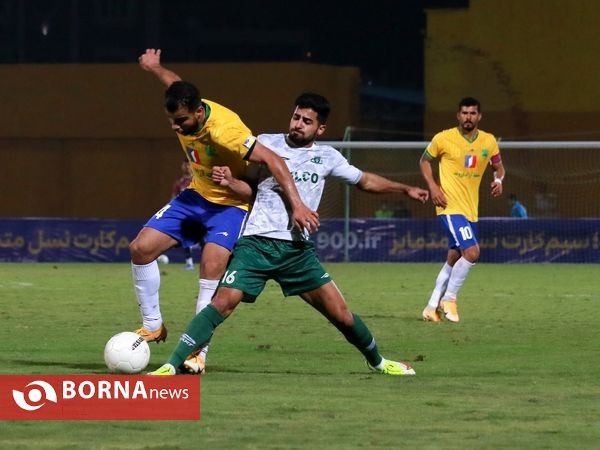 دیدار تیم های فوتبال صنعت نفت - آلومینیوم