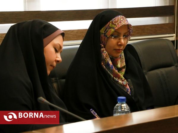 نشست خبری و مراسم تکریم خبرنگاران در اتاق بازرگانی آبادان