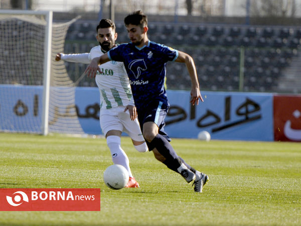 دیدار تیم های فوتبال پیکان- آلومینیوم اراک