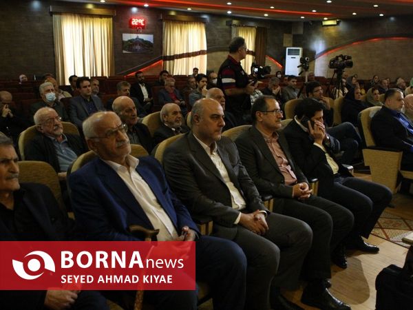 رونمایی از تندیس دکتر مجتهدی بنیانگذار دانشگاه صنعتی شریف