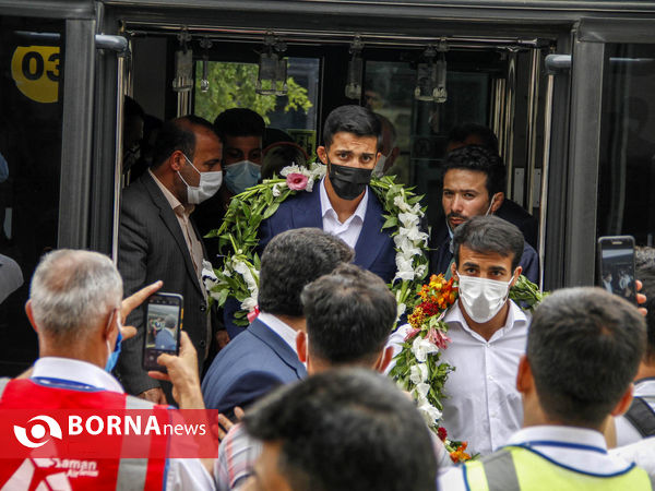 استقبال مردم از قهرمانان فرنگی کار شیرازی