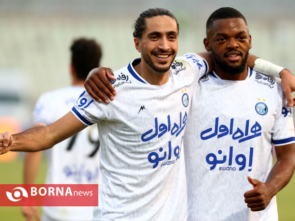 دیدار تیم های فوتبال پیکان - استقلال