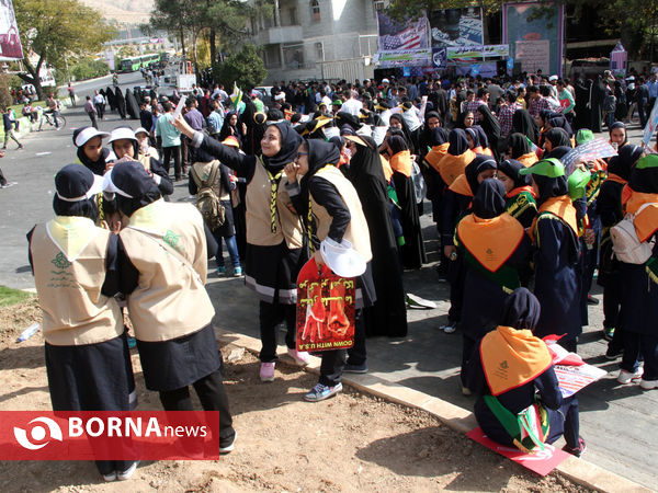 راهپیمایی دانش آموزان، دانشجویان و مردم فارس در یوم الله 13 آبان