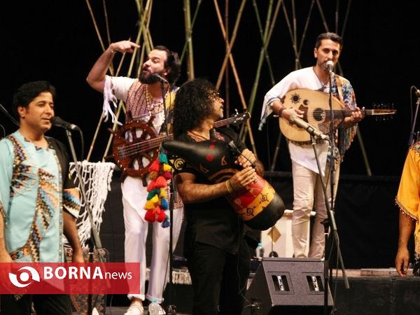 اجرای گروه بوشهری لیان در تالار وحدت