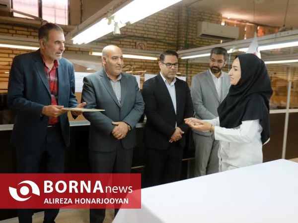 تجلیل از کارگران واحدهای تولیدی و صنعتی اروند