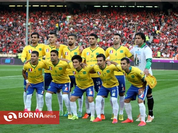 دیدار تیم های فوتبال پرسپولیس- صنعت نفت آبادان