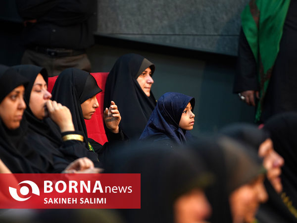  آیین برافراشتن پرچم عزای حسینی برفراز بلندترین سکوی پرچم ایران