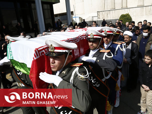 انتقال پیکر مرحوم اسماعیل احمدی به تهران