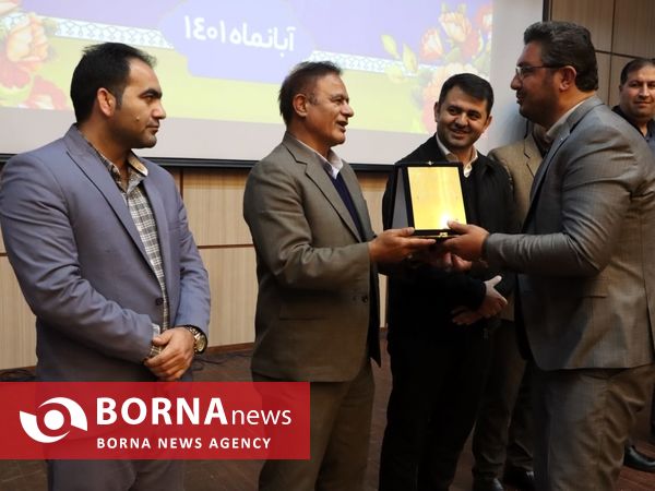 آیین تجلیل از قهرمانان و مربیان شمشیربازی آذربایجان‌غربی