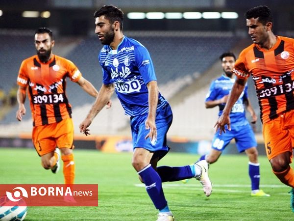دیدار تیم های استقلال تهران - مس کرمان