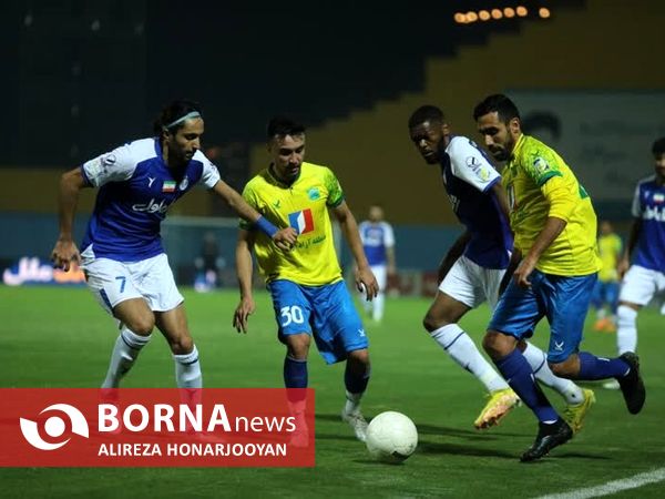 دیدار تیم های فوتبال صنعت نفت - استقلال