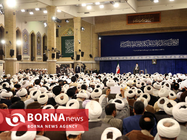 دیدار جمعی از روحانیون، مبلغان و اساتید حوزه‌های علمیه کشور با مقام معظم رهبری