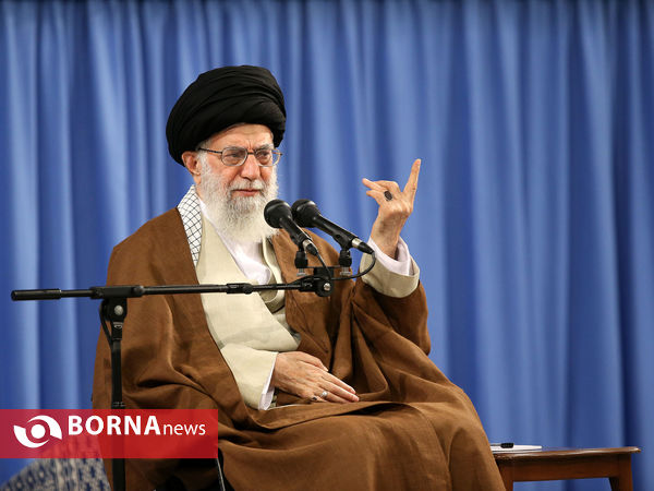 دیدار اعضای کنگره نقش شیعه درگسترش‌علوم‌اسلامی با رهبرانقلاب