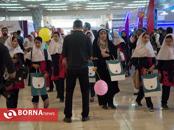 در حاشیه نمایشگاه مطبوعات