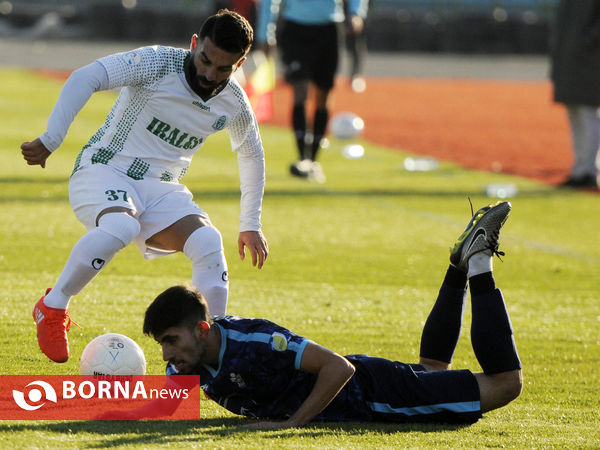 دیدار تیم های فوتبال پیکان- آلومینیوم اراک