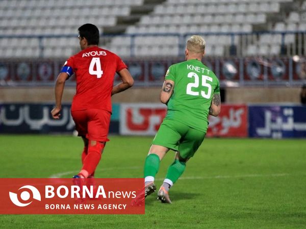 دیدار تیم های فوتبال ملوان  بندرانزلی _ فولاد خوزستان