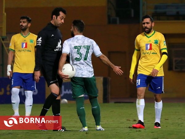 دیدار تیم های فوتبال صنعت نفت - آلومینیوم