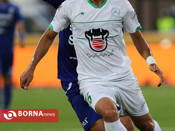 دیدار تیم های فوتبال استقلال تهران - ذوب آهن اصفهان