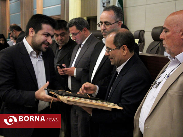 تقدیر شورای اسلامی شهر شیراز ازپدران  نمونه