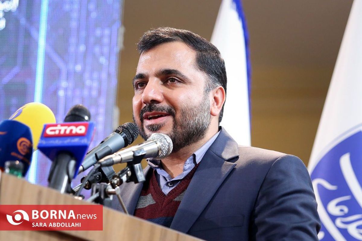 وزیر ارتباطات: خط بدون فیلتر ندارم/ همه ظرفیت‌های ممکن برای حمایت از پیام‌رسان‌های ایرانی فعال است