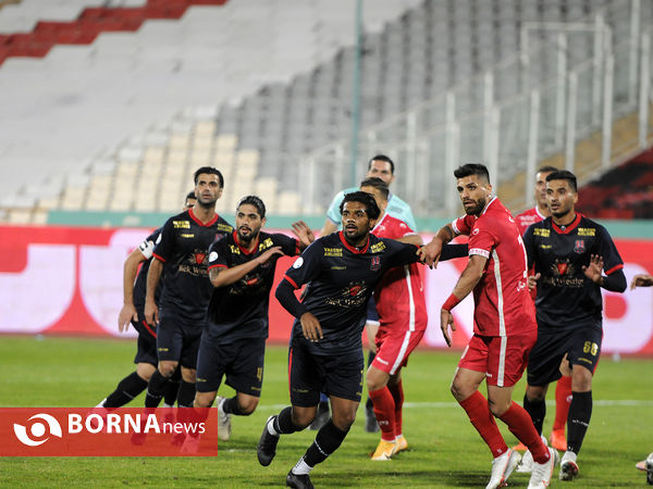 دیدار تیم های فوتبال پرسپولیس - نساجی