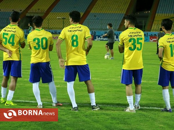 حاشیه دیدار تیم های فوتبال صنعت نفت و آلومینیوم