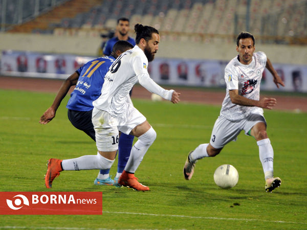 دیدار تیم های استقلال و ذوب آهن