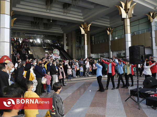 بازدید نوروزی مسافرین از برج میلاد