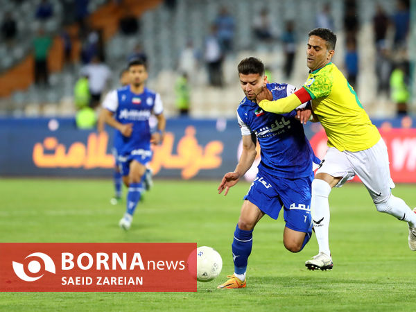 دیدار تیم های استقلال تهران - صنعت نفت آبادان