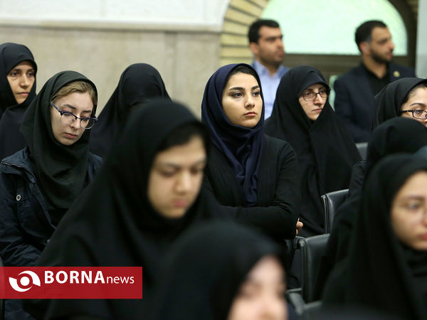 دیدار جمعی از استعدادهای برتر و نخبگان جوان کشور با رهبر انقلاب