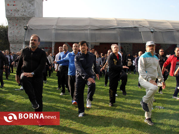 همایش پیاده روی کارکنان وزارت ورزش  و جوانان در هفته تربیت بدنی