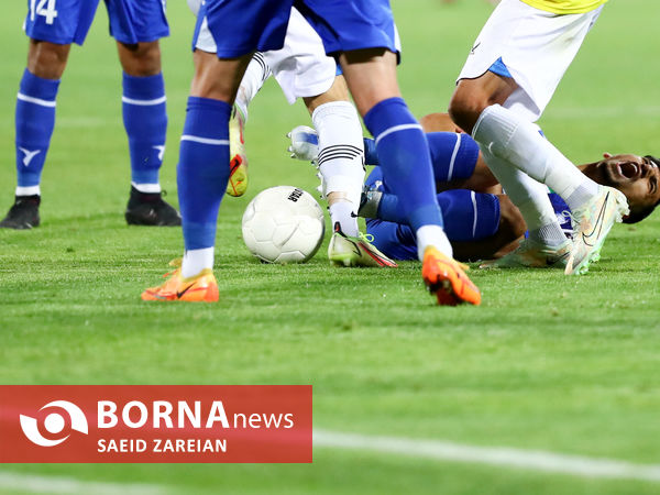 دیدار تیم های استقلال تهران - صنعت نفت آبادان