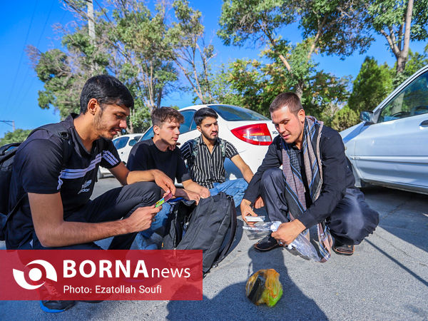 بدرقه زائران اربعین در اراک 