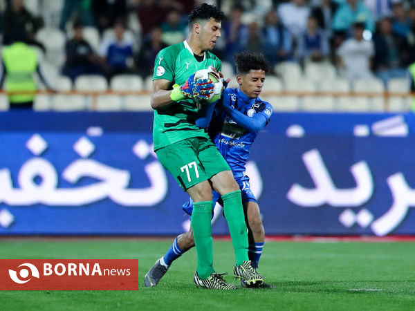 دیدار تیم های استقلال تهران - استقلال خوزستان