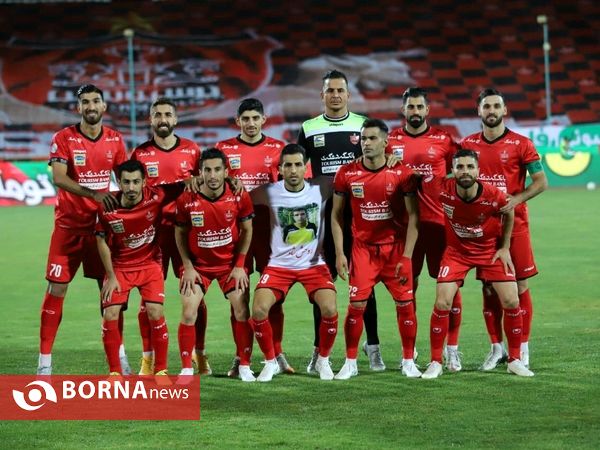 دیدار تیم های فوتبال پرسپولیس_ تراکتور