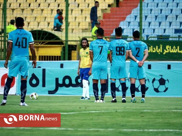 دیدار صنعت نفت آبادان و پیکان