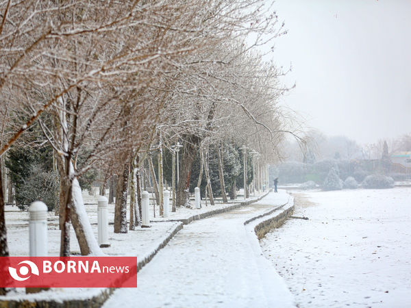 نخستین بارش برف زمستانی در اصفهان