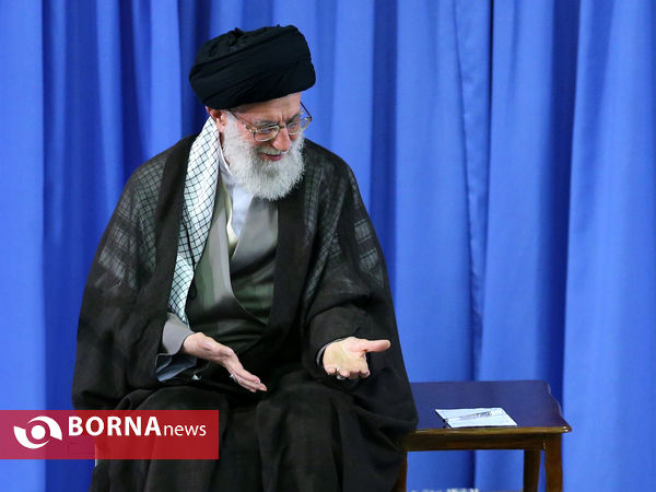 دیدار رهبر معظم انقلاب با جمعی از دانشجویان