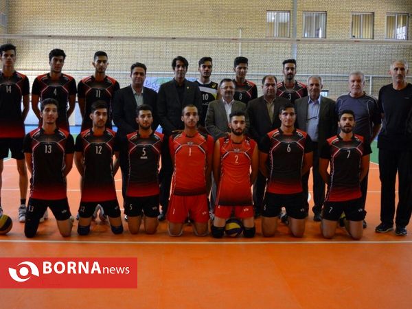 سالن ورزشی سقف بلند و چند منظوره ده‌پهن کرمانشاه