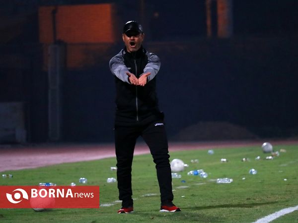 دیدار تیم های فوتبال صنعت نفت - پدیده