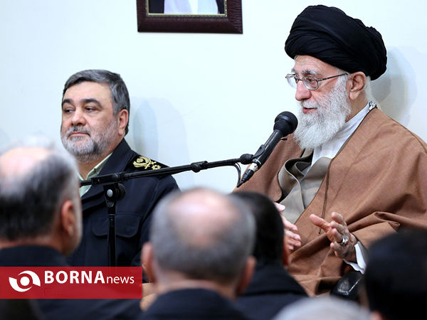 دیدار جمعی از فرماندهان و مسئولان نیروی انتظامی با رهبر انقلاب