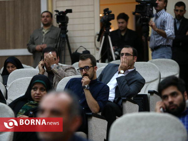 نشست صمیمی وزیر کشور با اصحاب رسانه