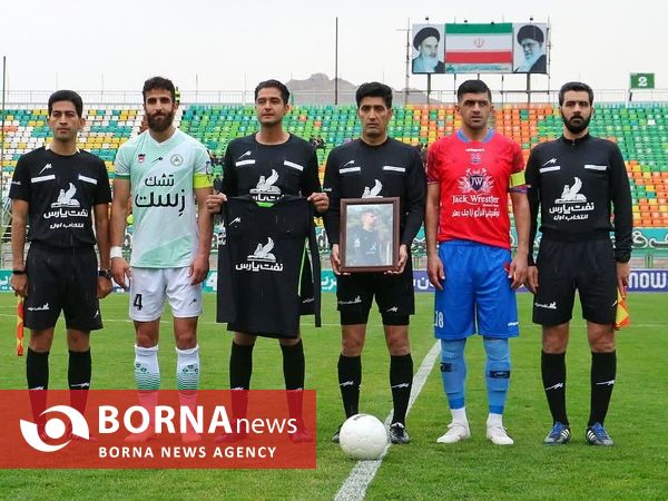 دیدار تیم های فوتبال ذوب آهن - نساجی مازندران