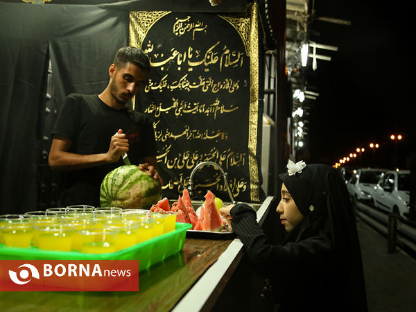 مراسم عزاداری شب عاشورای حسینی "ع" در خیابان گرگان تهران