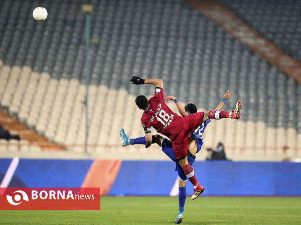 دیدار تیم های فوتبال استقلال - نساجی