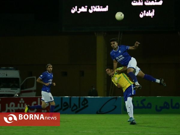 دیدار تیم های صنعت نفت و استقلال