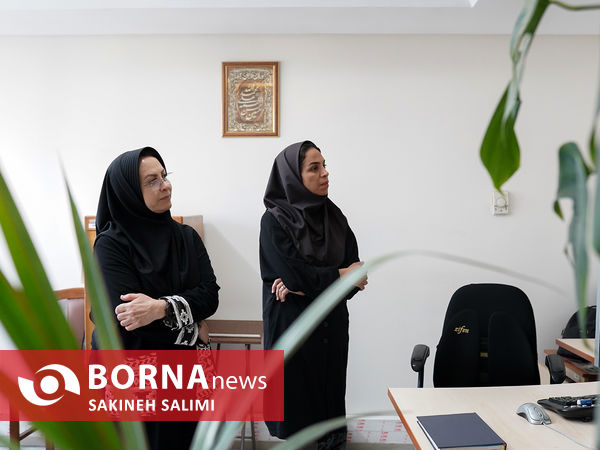  بازدید کیومرث هاشمی از ساختمان شماره ۲ وزارت ورزش و جوانان 