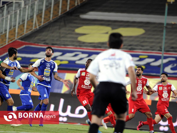 در حاشیه دیدار تیم های فوتبال استقلال- پرسپولیس